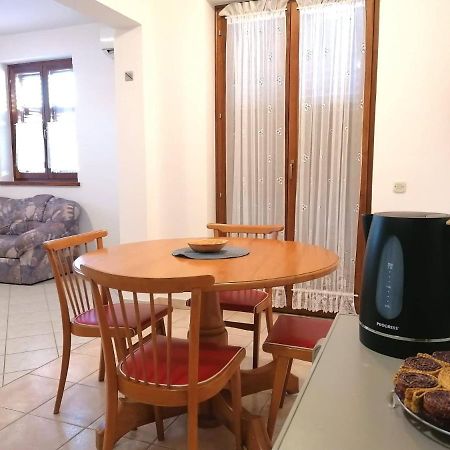 Anita Apartment Porec Bagian luar foto