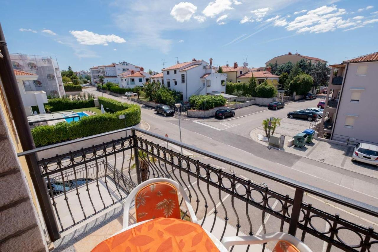 Anita Apartment Porec Bagian luar foto