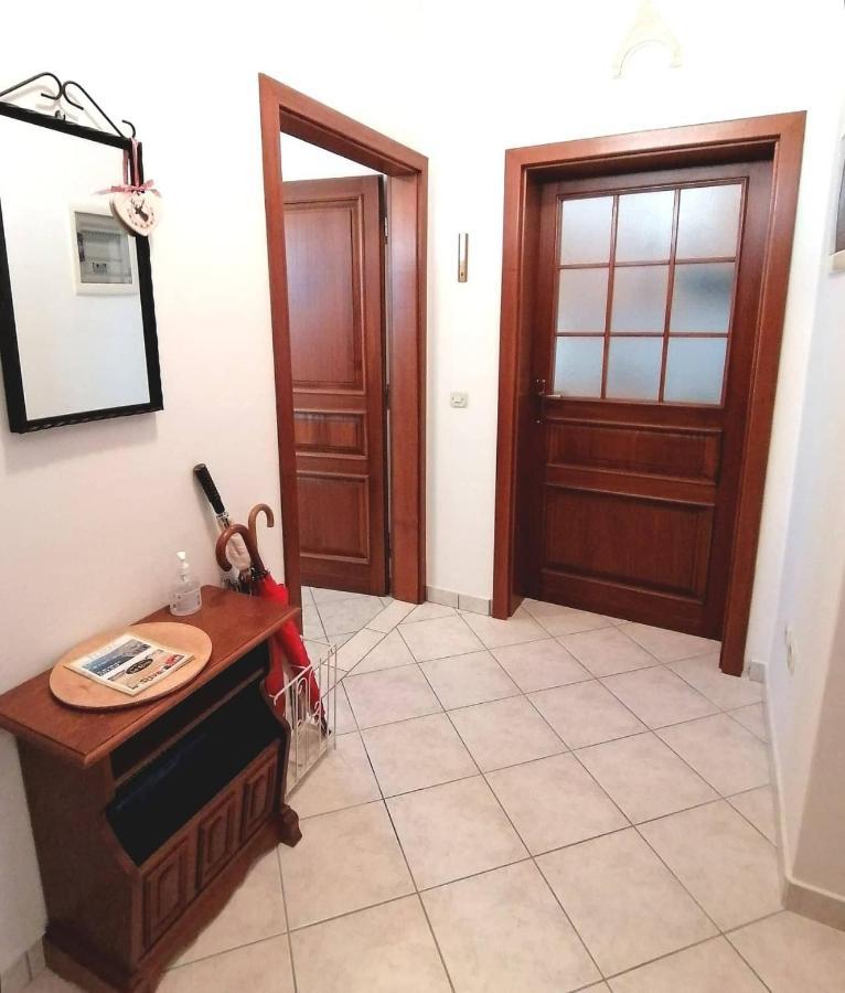 Anita Apartment Porec Bagian luar foto