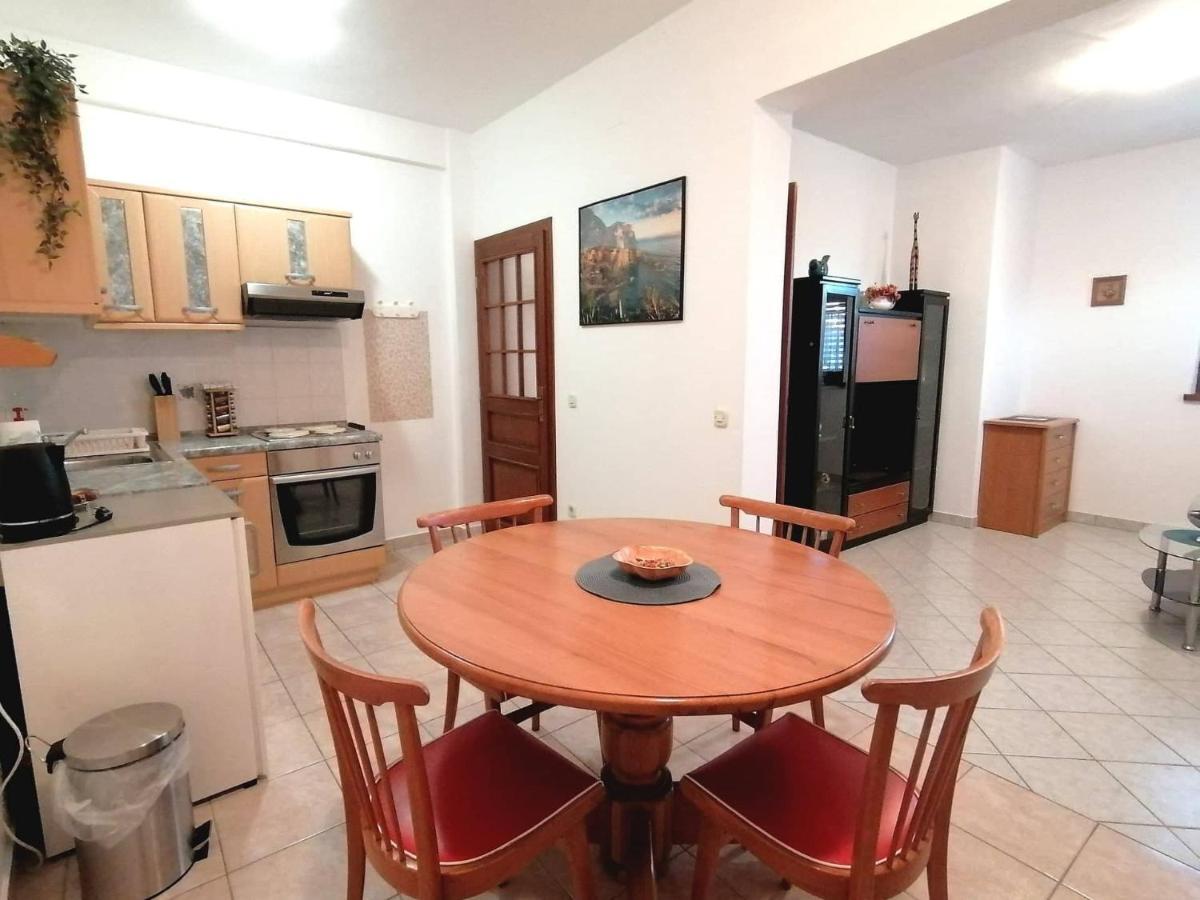 Anita Apartment Porec Bagian luar foto